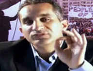 باسم يوسف : الأستشهاد لعساكر الجيش كان فقط على شريط أخبار التليفزيون. 