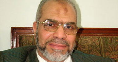 الدكتور محمود غزلان المتحدث الرسمى باسم جماعة الإخوان المسلمين
                        