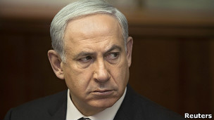 رئيس الوزراء الاسرائيلي
                        