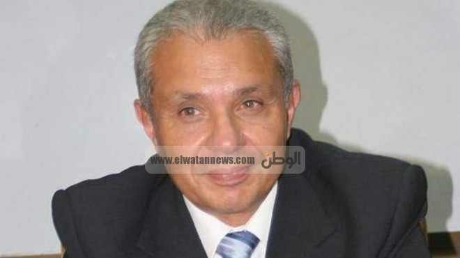حسام كامل رئيس جامعة القاهرة
                        