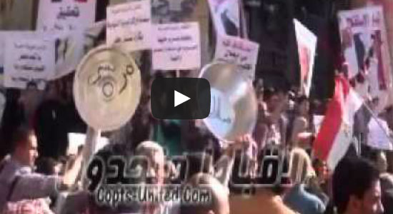 بالفيديو : منتقبات يتظاهرن امام القضاء العالي وهتافات 