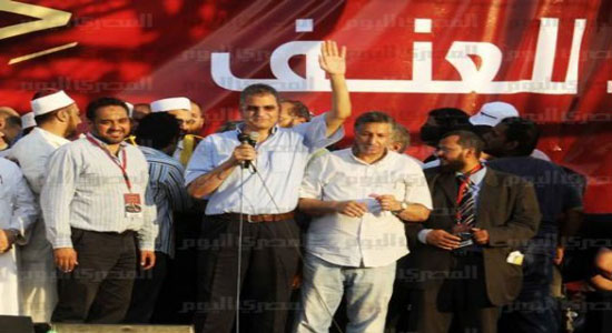  عصام سلطان يتهم النيابة في أحداث «الحرس الجمهوري» بالانتقام منه ويرفض الإجابة عن 30 سؤالاً
