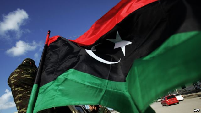 قلق في ليبيا يستنفر القوات المسلحة المصرية والجزائرية