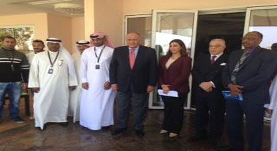 وزير الخارجية يجري عدة لقاءات إعلامية في البحرين