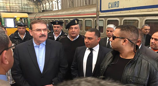 وزير النقل يتفقد محطة سكك حديد مصر