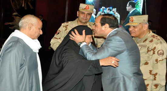 السيسي لـ الأطراف اليمنية المتحاربة: نناشدكم التحلي بالمسئولية 