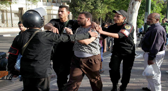 الأمن الوطني يلقي القبض على 70 إخواني من القيادات الوسطى