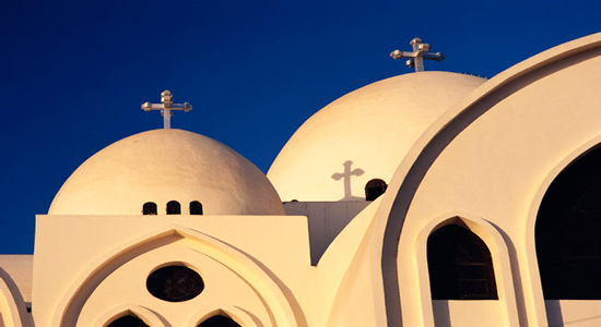  الإمارات تقيم كنيسة في مدينة العبور والإخوان تشجب!
