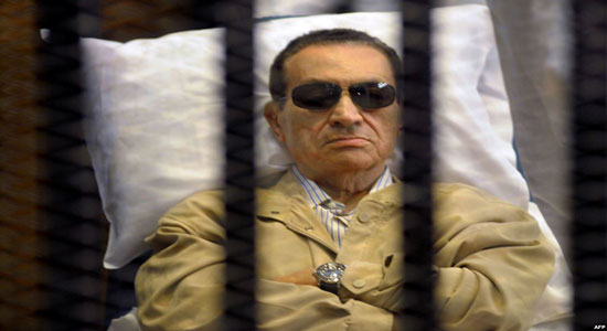 فقيه دستوري: قضية مبارك جرى طمس معالمها عمدا