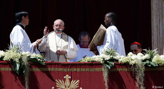البابا فرنسيس يدعوا للسلام