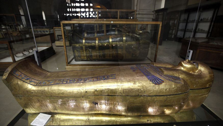 اكتشاف أقدم نسخة للإنجيل في قناع مومياء مصرية