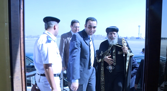 البابا يصل القاهرة بعد زيارة للبنان أستغرقت 3 أيام