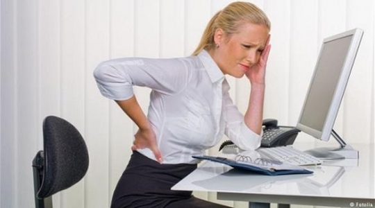 دراسة حديثة: الوقوف في العمل يهدد بالإصابة بـ