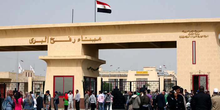  مصر تفتح معبر رفح استثنائيًا لمرور الحجاج