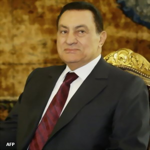 قيادات سياسية وحزبية تطالب «مبارك» بمنح الشرعية لاقتراح «هيكل» بإنشاء «مجلس أمناء»