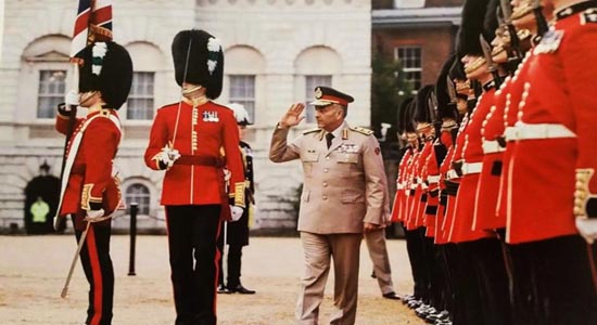 بالصور.. حجازي يواصل مباحثاته مع القادة العسكريين في بريطانيا