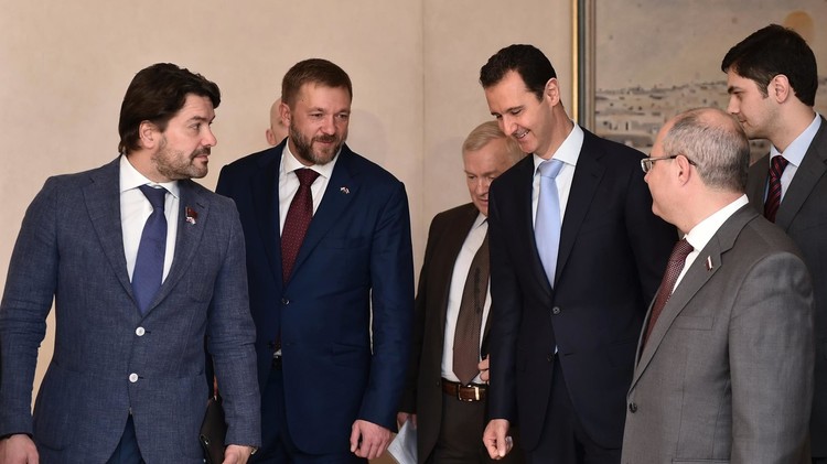 الرئيس الأسد يستقبل وفدا روسيا يضم شخصيات برلمانية واجتماعية