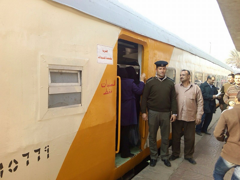  السكة الحديد تخصص عربة للسيدات في كل قطار بخط 