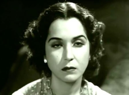 الممثلة المصرية فاطمة رشدي