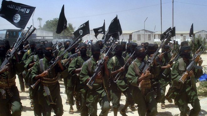 تشن حركة الشباب هجمات في محاولة للإطاحة بالحكومة الصومالية المدعومة من الغرب.