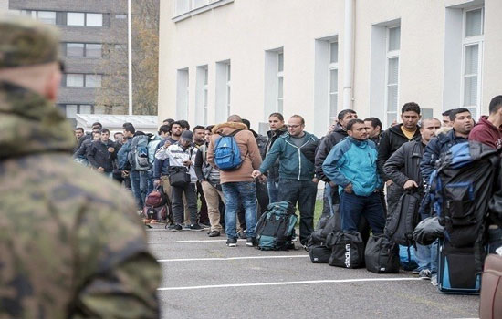 لاجئون في مركز خاص في أوروبا - أرشيف