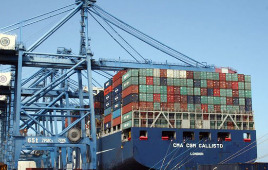 ميناء دمياط يستقبل سفينة الحاويات العملاقة CMA_CALLISTO - صورة أرشيفية