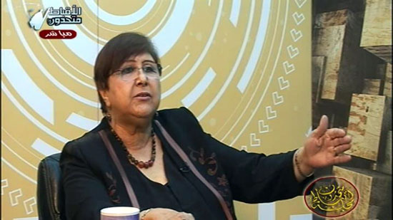 بالفيديو.. الكاتبة أمينة النقاش: مصر تخوض حرب ضد الارهاب 