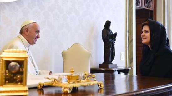 رئيسة وزراء بولندا تتجاهل حديث بابا الفاتيكان عن اللاجئين أثناء لقاءهما
