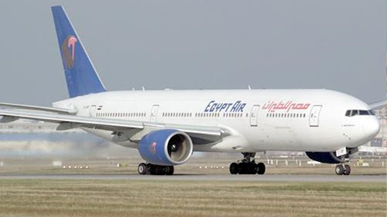 البيت الأبيض يدعم فرضية تحطم الطائرة المصرية المفقودة