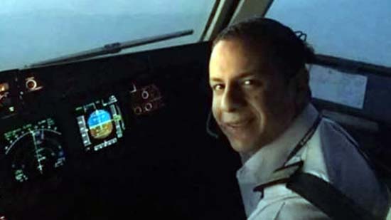 لقائد الطائرة المصرية المنكوبة