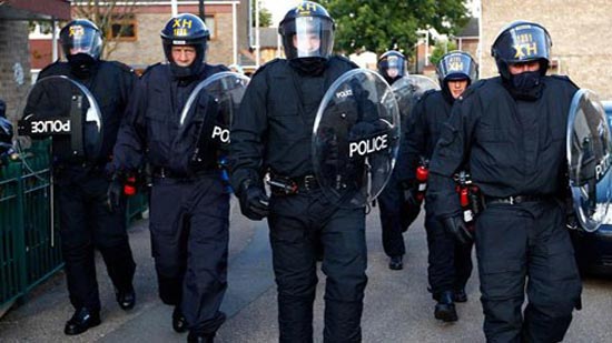 الشرطة الألمانية تُحذر المواطنين من البقاء في الأماكن العامة