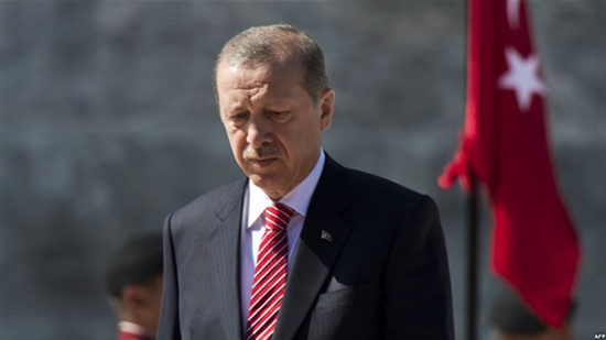 «أردوغان» يزيد من إذلال الجيش التركي بمحاكمة الانقلابيين في «سنجان»