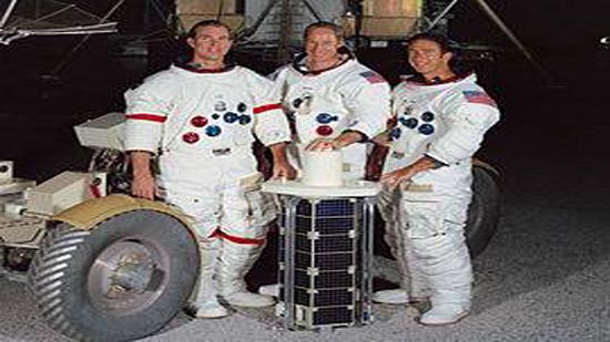 أبولو 15 تهبط على سطح القمر