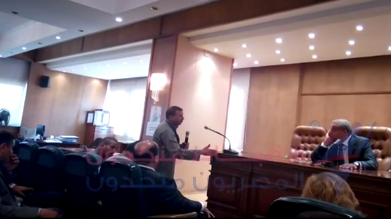 بالفيديو :قبطى بكوم اللوفى يبكى داخل مجلس النواب 