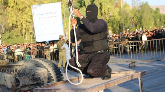 بالصور.. طرق الإعدام في إيران