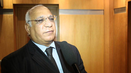  د. نادر نور الدين يطالب وزير التموين بتقديم إقرار ذمة مالية