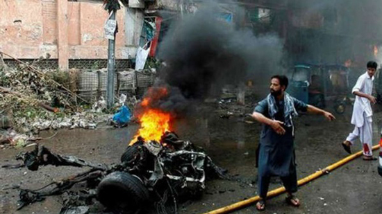 مقتل 10 وإصابة 40 في تفجير انتحاري أمام محكمة بباكستان