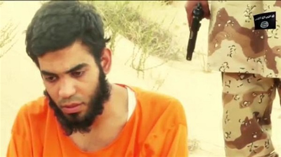 داعش تعذب وتعدم جاسوس مصري في سيناء