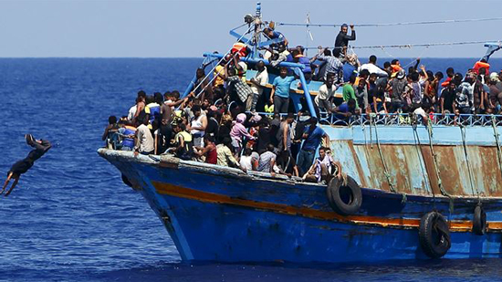 القوات المسلحة تشارك في إحباط محاولة هجرة غير شرعية في البحر المتوسط