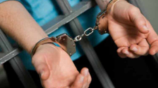 حبس ضابط شرطة لاتهامه بالإتجار فى الهيروين