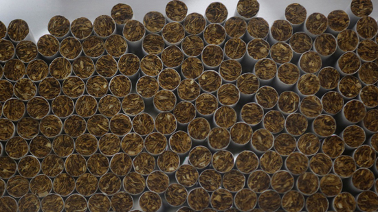 30 مليون دولار احتياجات الشرقية الدخان شهرياً لتوفير الخامات الرئيسية - الصورة من أريبيان رويترز