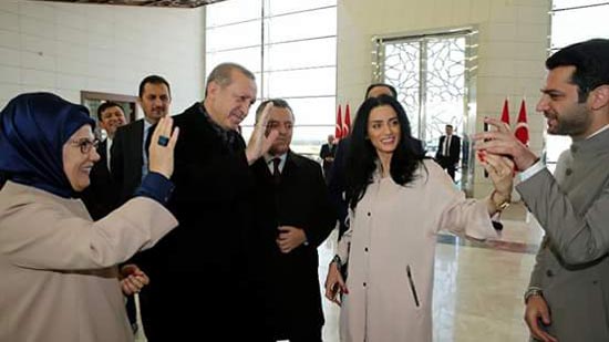 بالصور.. تعرف على إيمان الباني ملكة جمال المغرب التي طلب يدها أردوغان؟