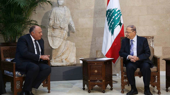 وزير الخارجية يسلم الرئيس اللبناني رسالة تضامن من الرئيس السيسي