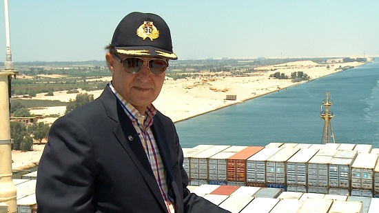  مهاب مميش: عبور 49 سفينة من قناة السويس بحمولة 3 مليون طن
