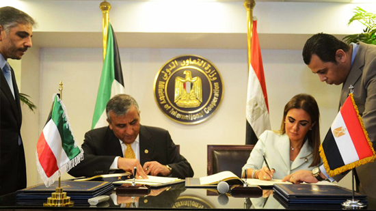  توقيع 3 اتفاقيات مع الصندوق الكويتي بقيمة 2.5 مليار جنيه من بينهم منحتين