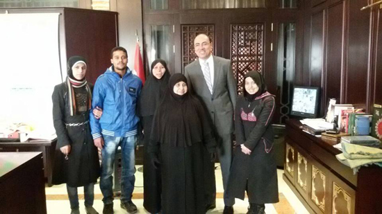 السفارة المصرية تنجح في إجلاء عائلتين مصريتين من منطقة اشتباكات بحلب
