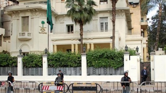 السفارة السعودية بالقاهرة : لا يوجد سعوديين مرضي محتجزين      