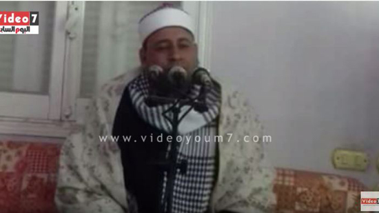 بالفيديو.. قبطي يُحيي زفاف شقيقه على نغمات القرآن