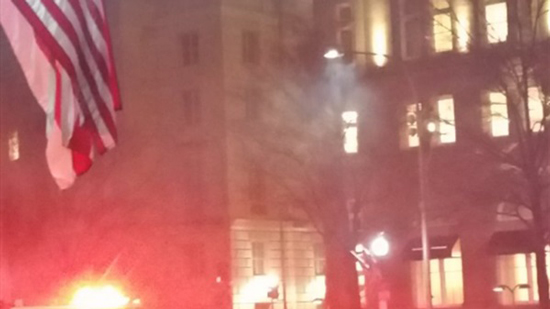 إطلاق نار أمام فندق يقيم به ترامب في واشنطن