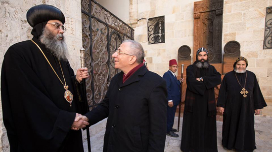بالصور.. مطران القدس يزور طائفة الأرمن الأرثوذكس 